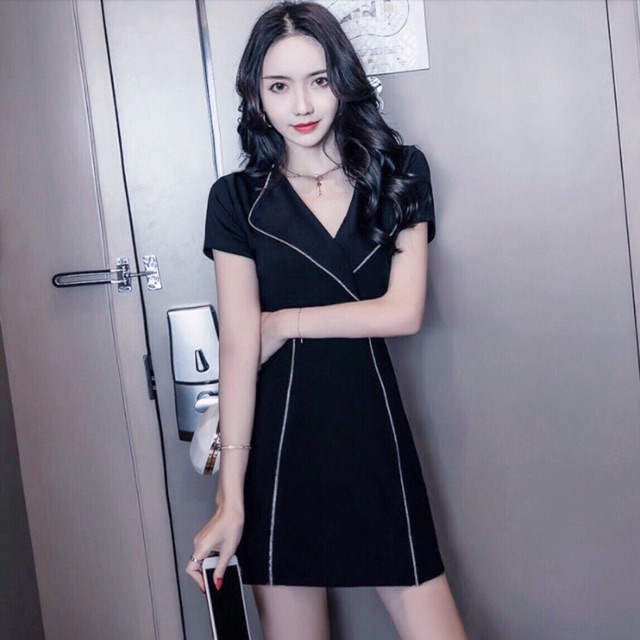 Đầm sơ mi đen viền trắng