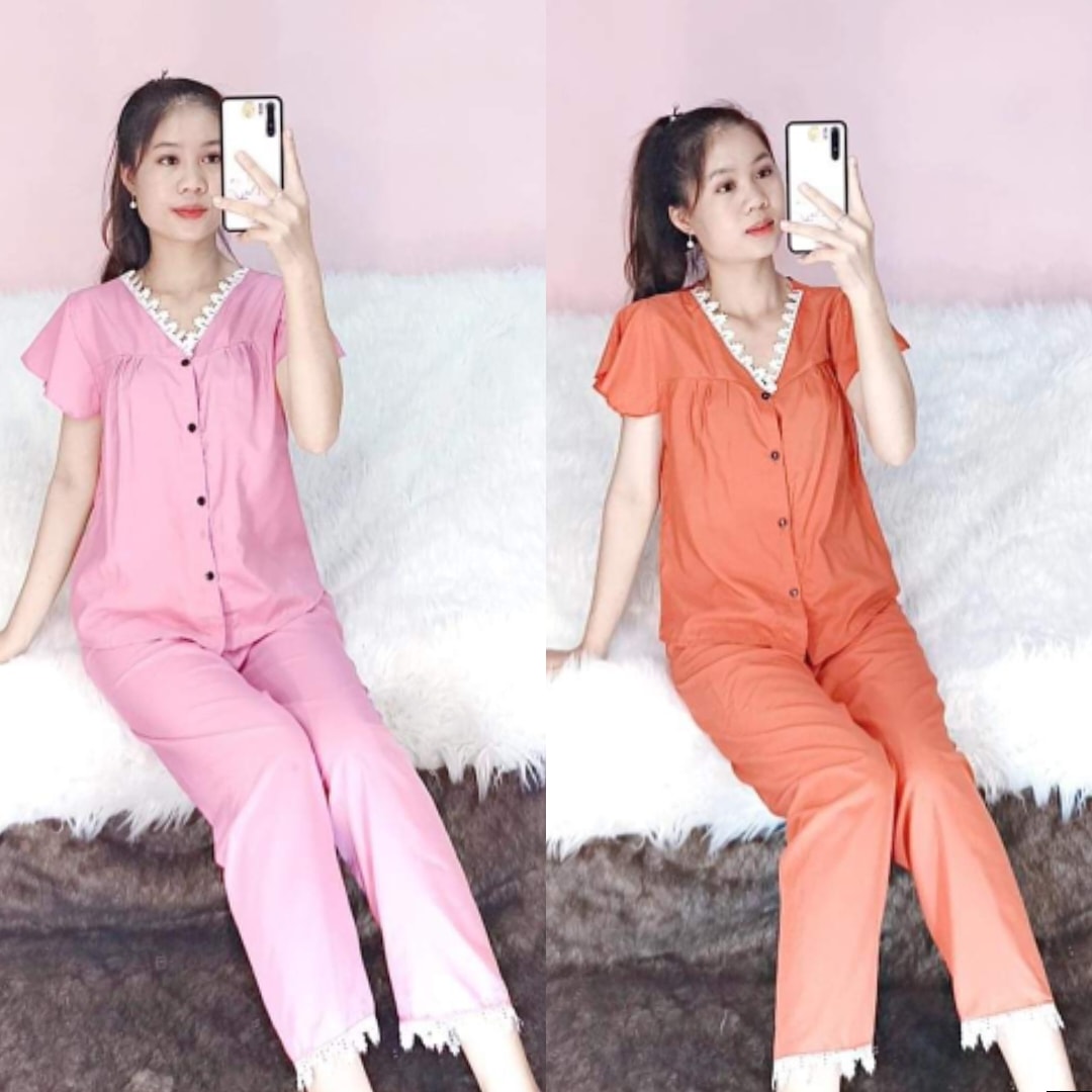 Bộ pijama kate lụa cổ tim phối ren, tay ngắn quần dài
