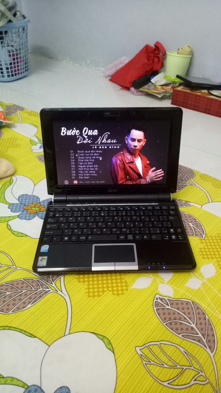 laptop ASUS mini, ram 2g hdd ,120G