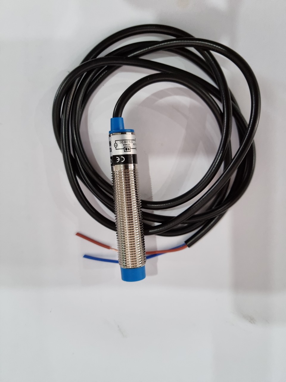 Cảm biến sắt từ phi 12 E2E X5MD1 NO 12-24VDC
