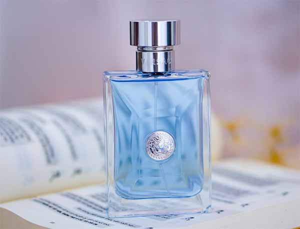 NƯỚC HOA NAM VER SACE KHUY