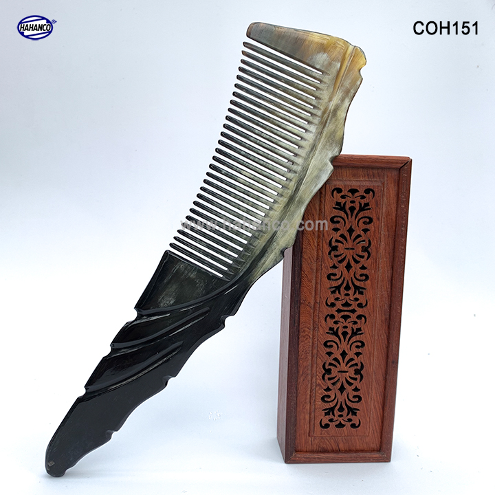 Lược sừng dị dạng tự nhiên cỡ lớn đẹp, hình dáng cá sấu (Size: XXL) COH151 - HAHANCO