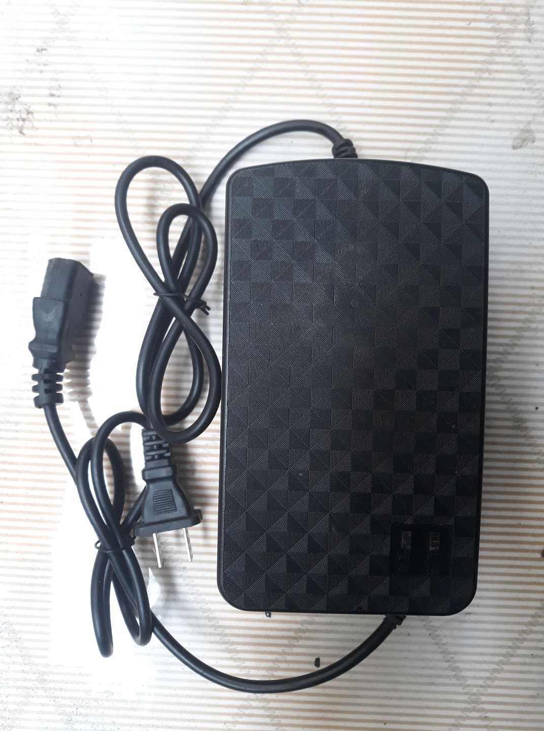 Sạc xe đạp điện 36V12Ah