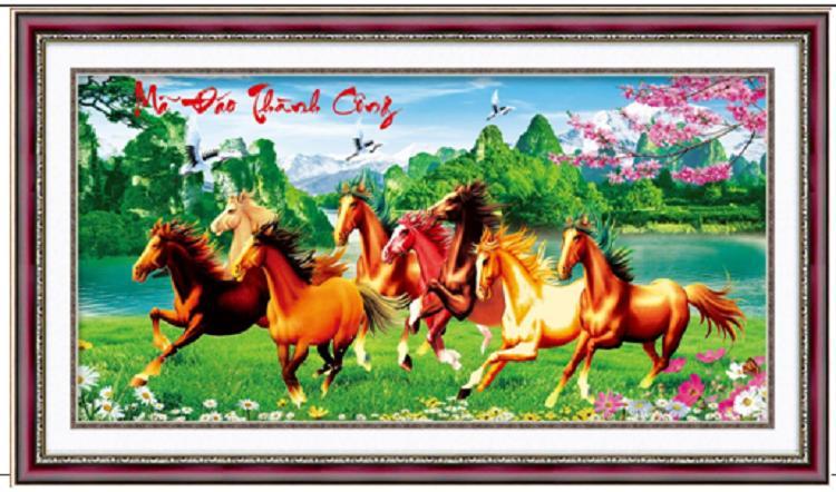 Tranh đính đá mã đáo thành công lv104 kt:112x61cm