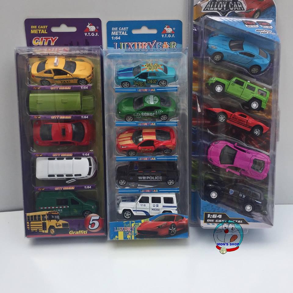 Set 5 chiếc ô tô bằng sắt mở cánh siêu bền