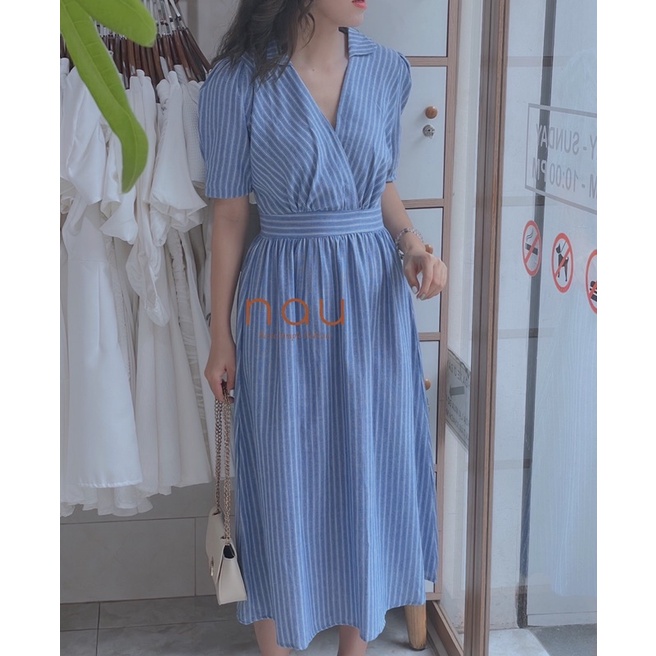 Đầm xanh sọc cổ V phối sơ mi bo eo