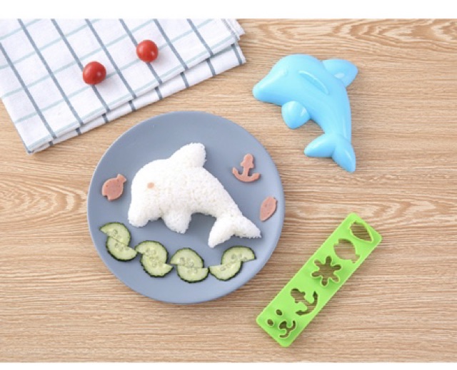 Set khuôn cơm ăn dặm 4 món cho bé
