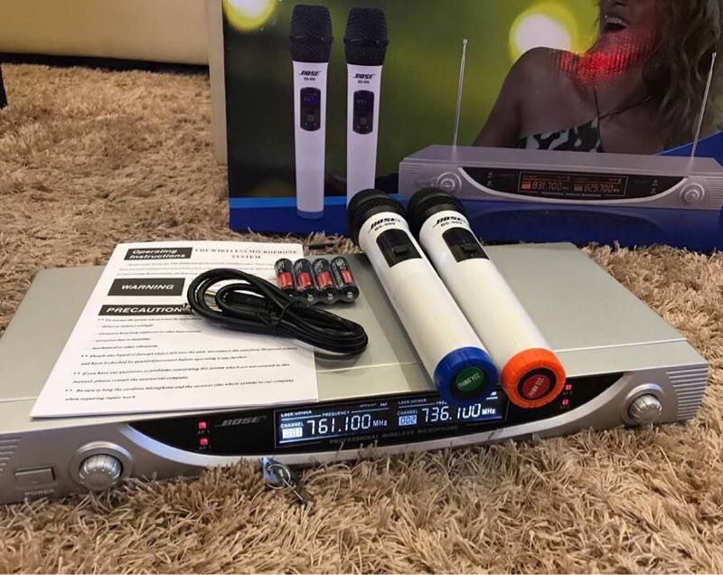 Micro karaoke không dây BS 999
