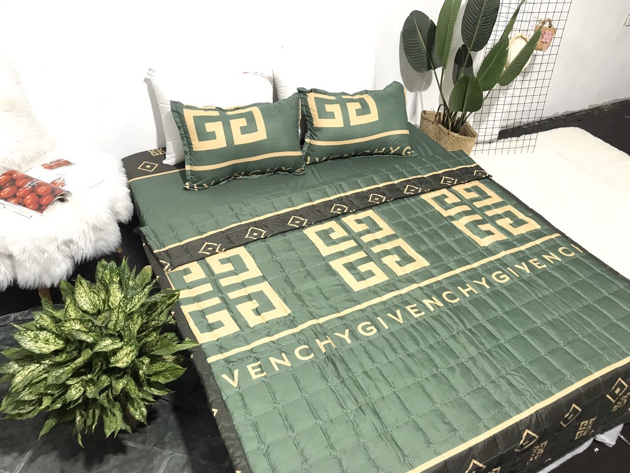 BỘ CHĂN GA GỐI 5 MÓN - GIVENCHI XANH