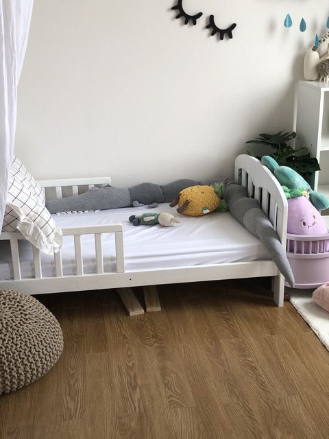 Giường trẻ em gỗ thông nhập khẩu 80cmx150cm.