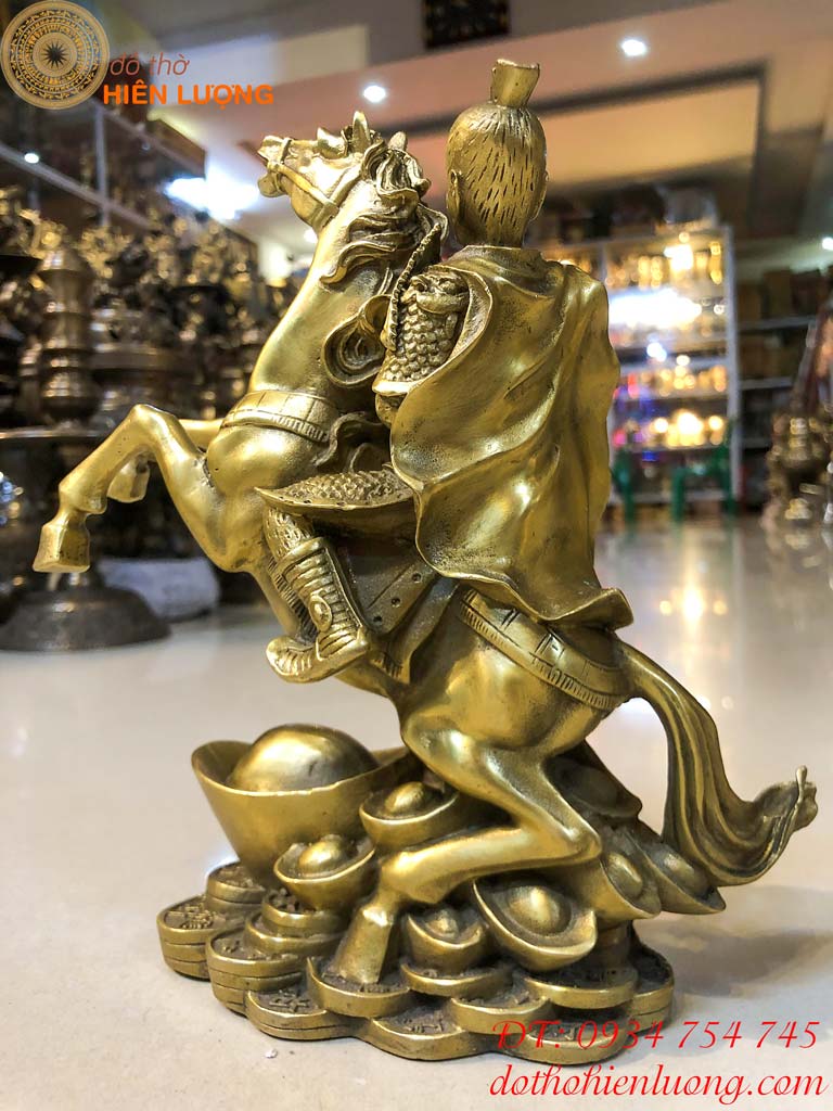 Mã Thượng Phong Hầu Bệ Vàng Bằng Đồng