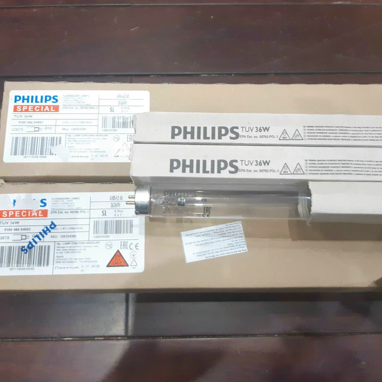 Bóng UV Diệt Khuẩn Philips T8 0m6 (18W ) - 1m2 (36W)