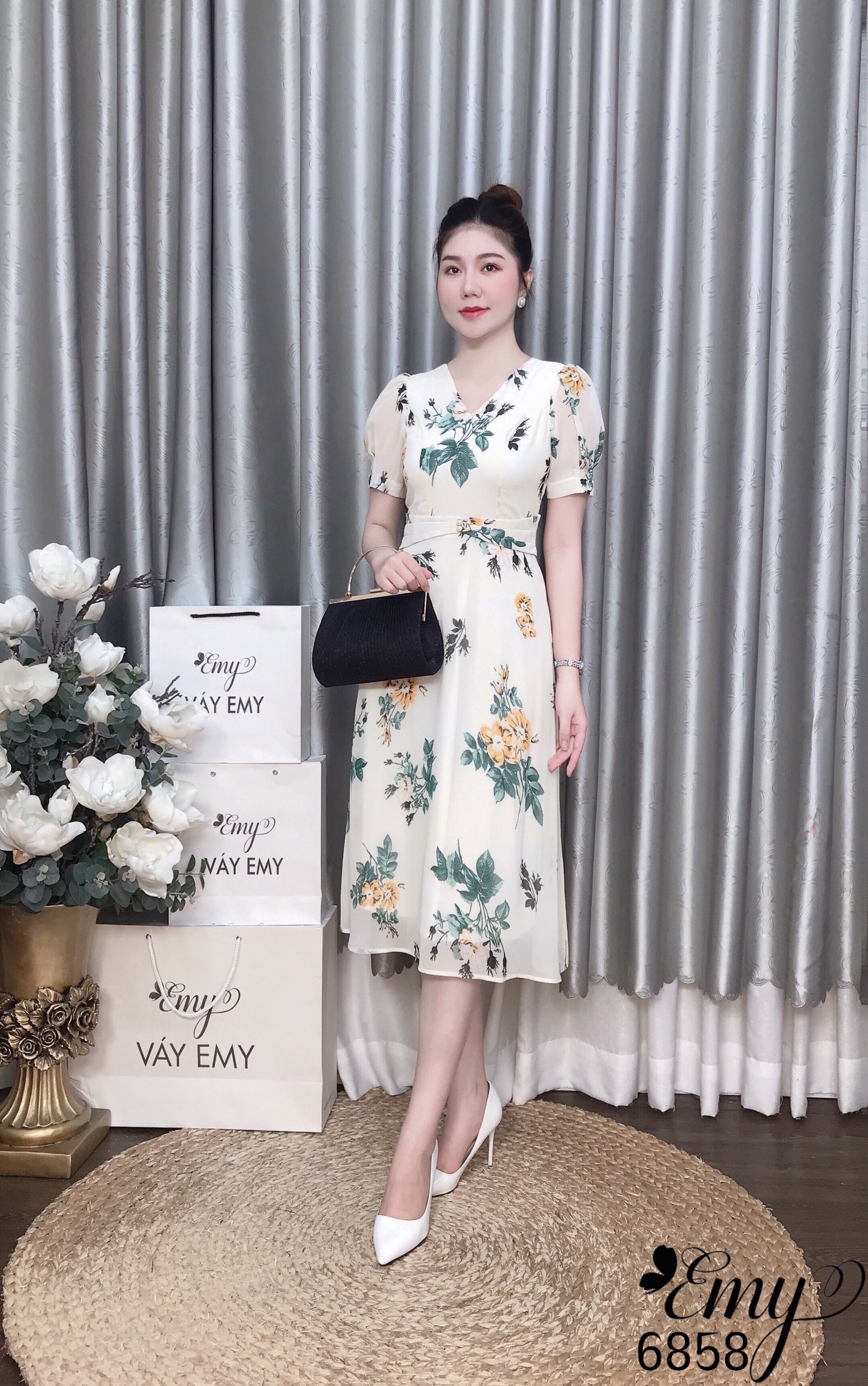 Đầm EMY EM6858 Xoè Hoa Cổ V