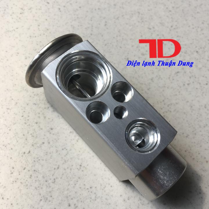Van Tiết Lưu Ô Tô DONGFENG