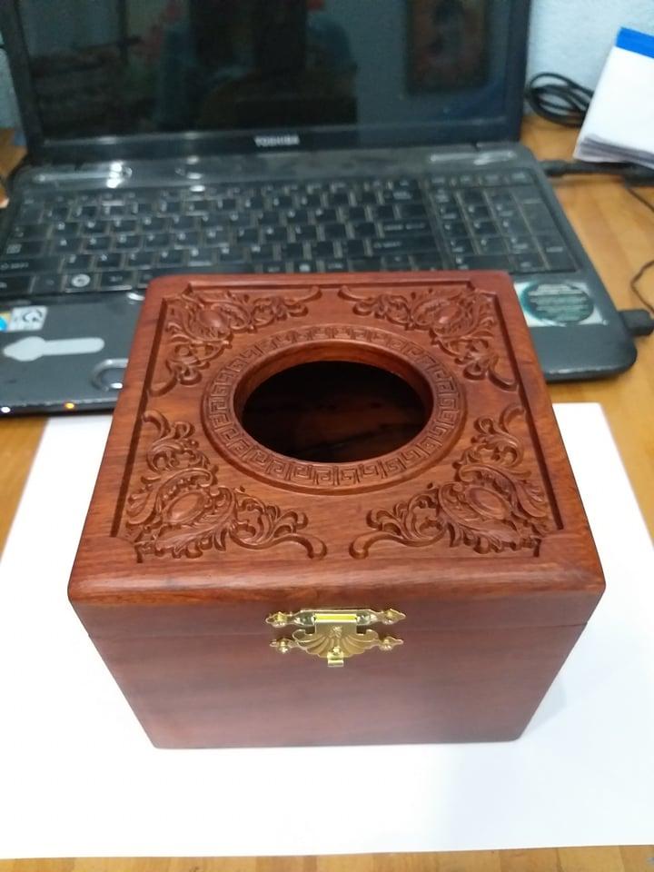 Hộp Đựng Giấy Gỗ Hương - Vuông