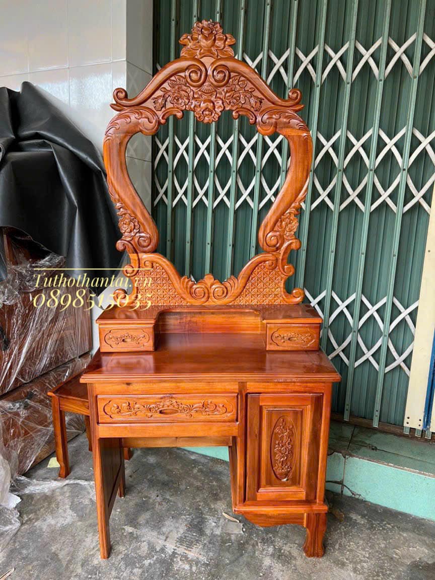 Bàn trang điểm gỗ tràm bông vàng M02