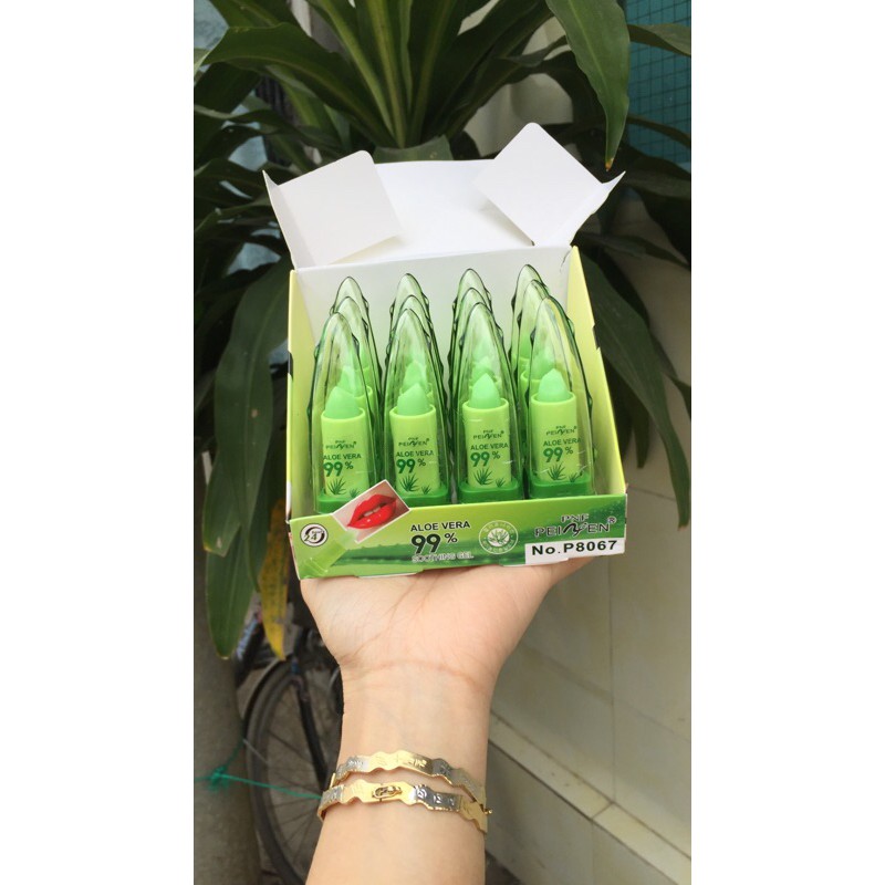 Lố 12 Cây Son Dưỡng Môi Nha Đam