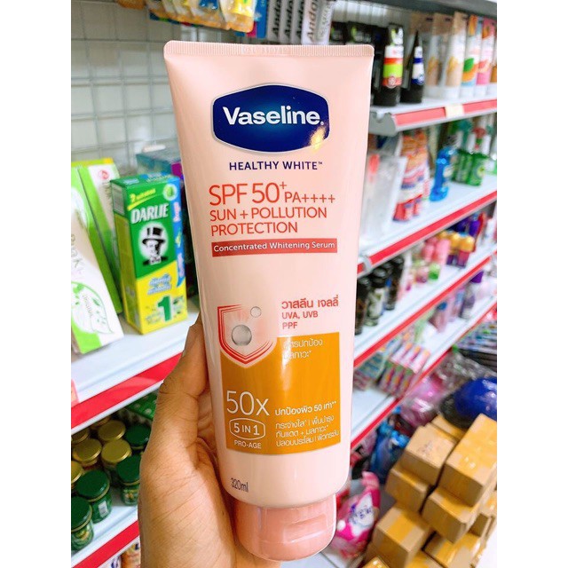 Sữa Dưỡng Thể Trắng Da VASELINE