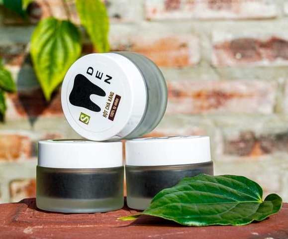 Bột Chà Răng Than Hoạt Tính - DEN (100% tự nhiên, sạch răng, trắng răng)