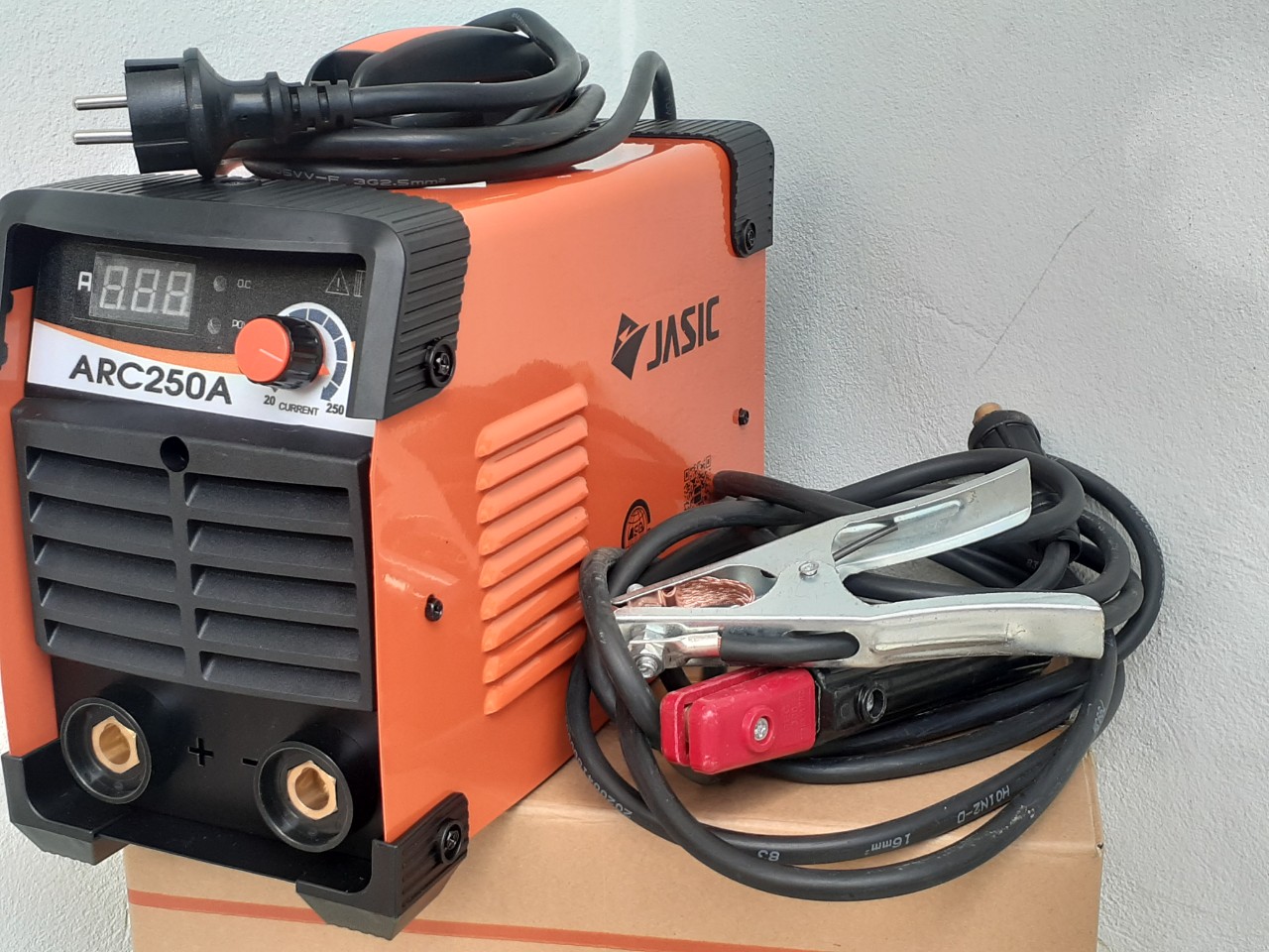 MÁY HÀN ĐIỆN TỬ JASIC ARC 250A