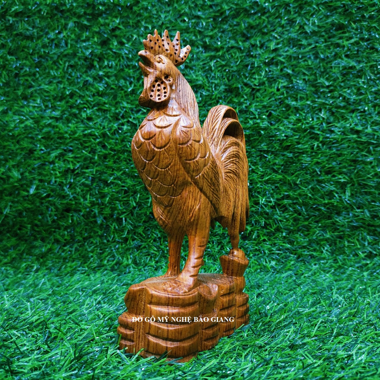 Tượng con gà trống gỗ hương