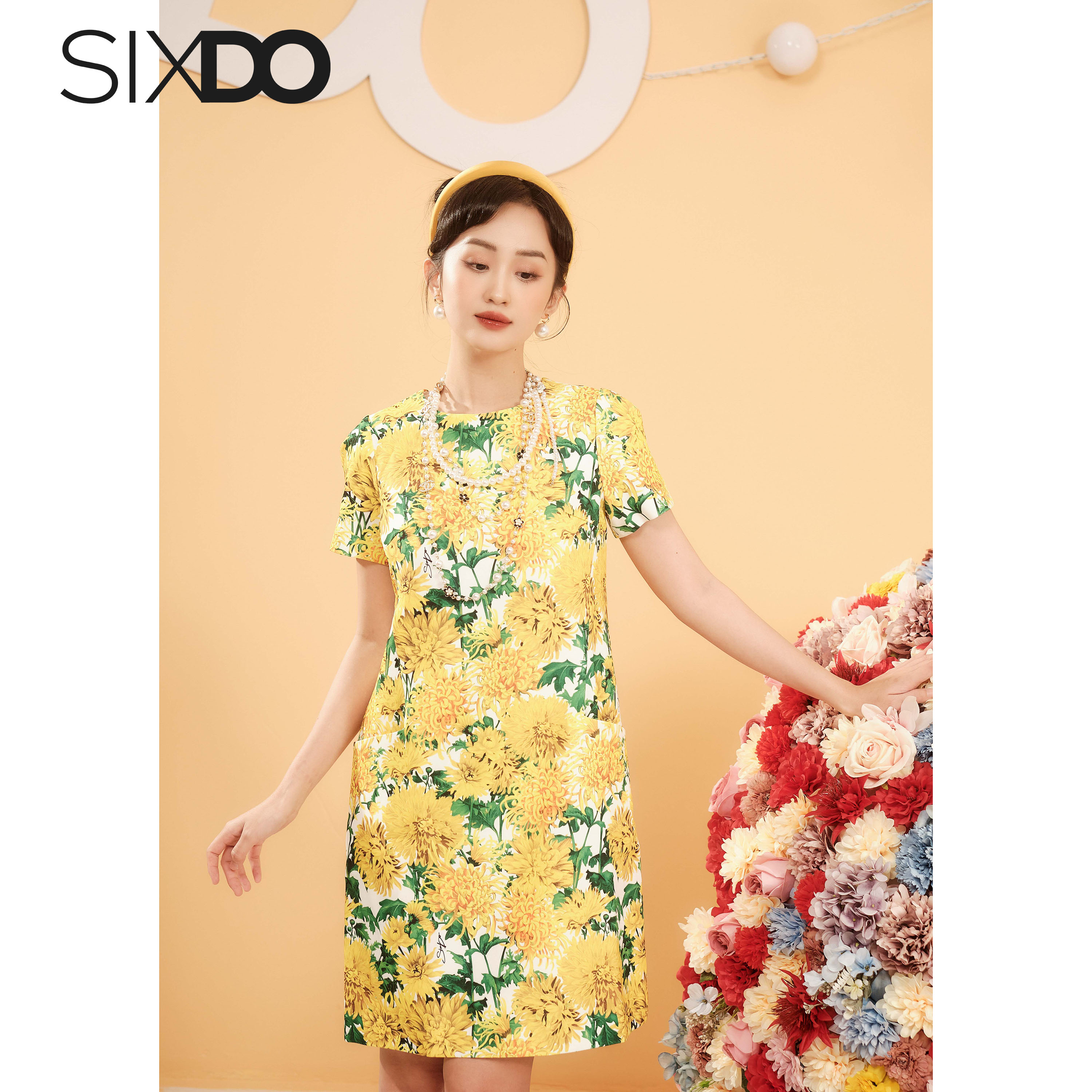 Đầm suông họa tiết hoa cúc vàng SIXDO - MixASale