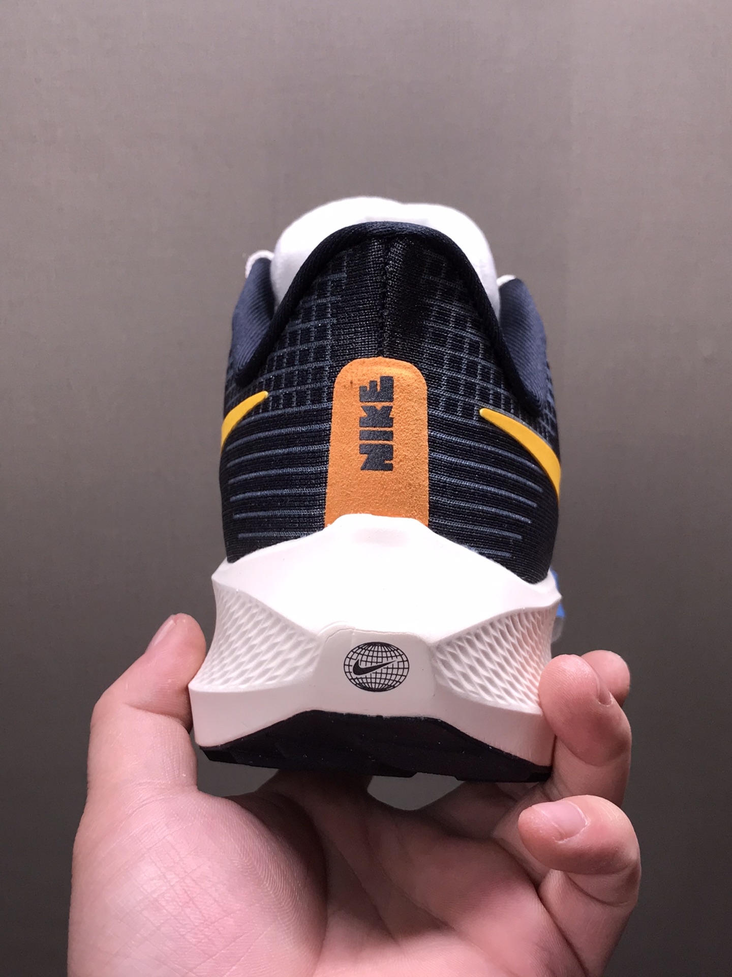 NIKE AIR ZOOM PEGASUS 39 DO9580 400