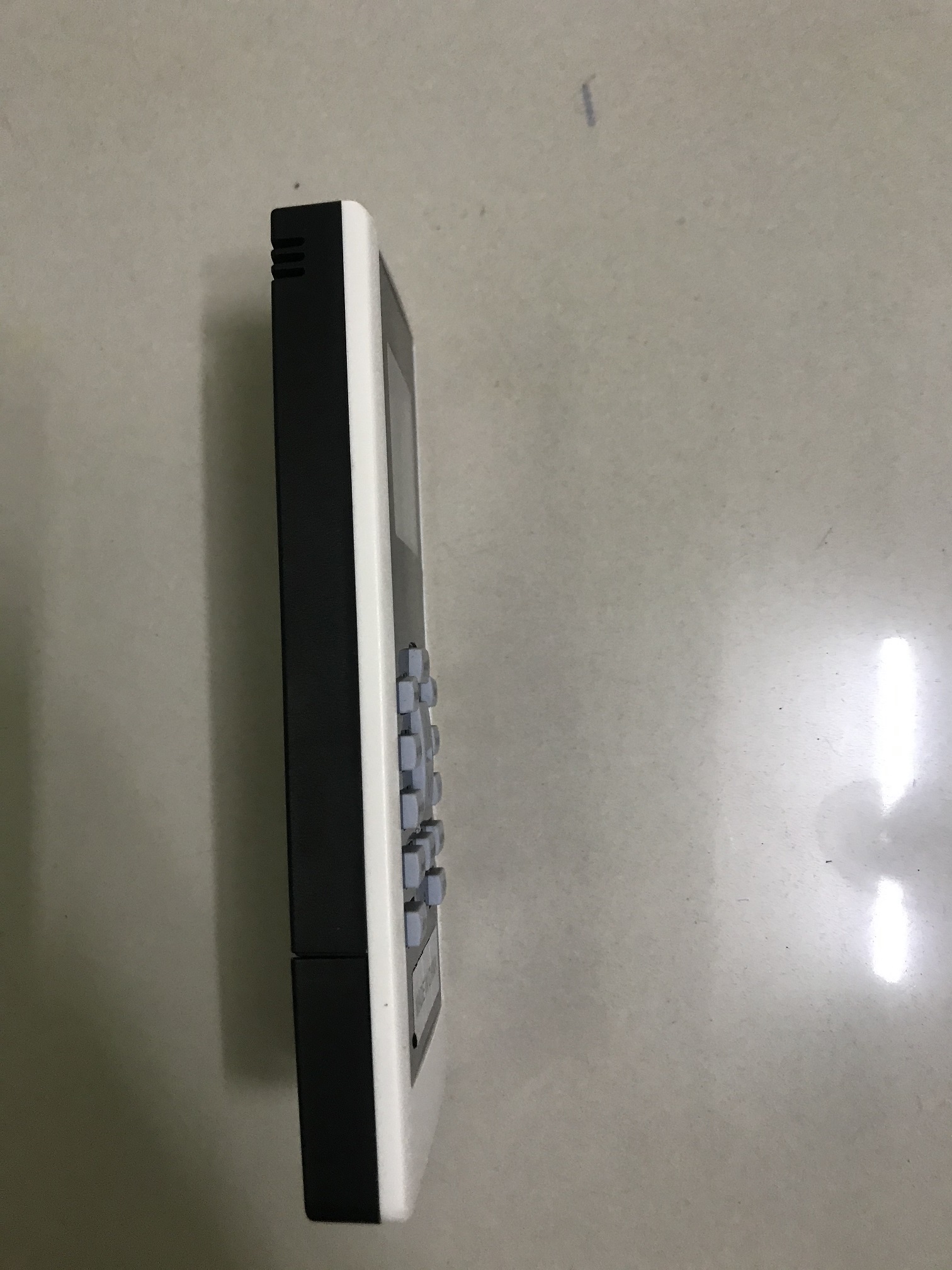 remote điều khiển máy lạnh electrolux (mặt đen, loại tốt)