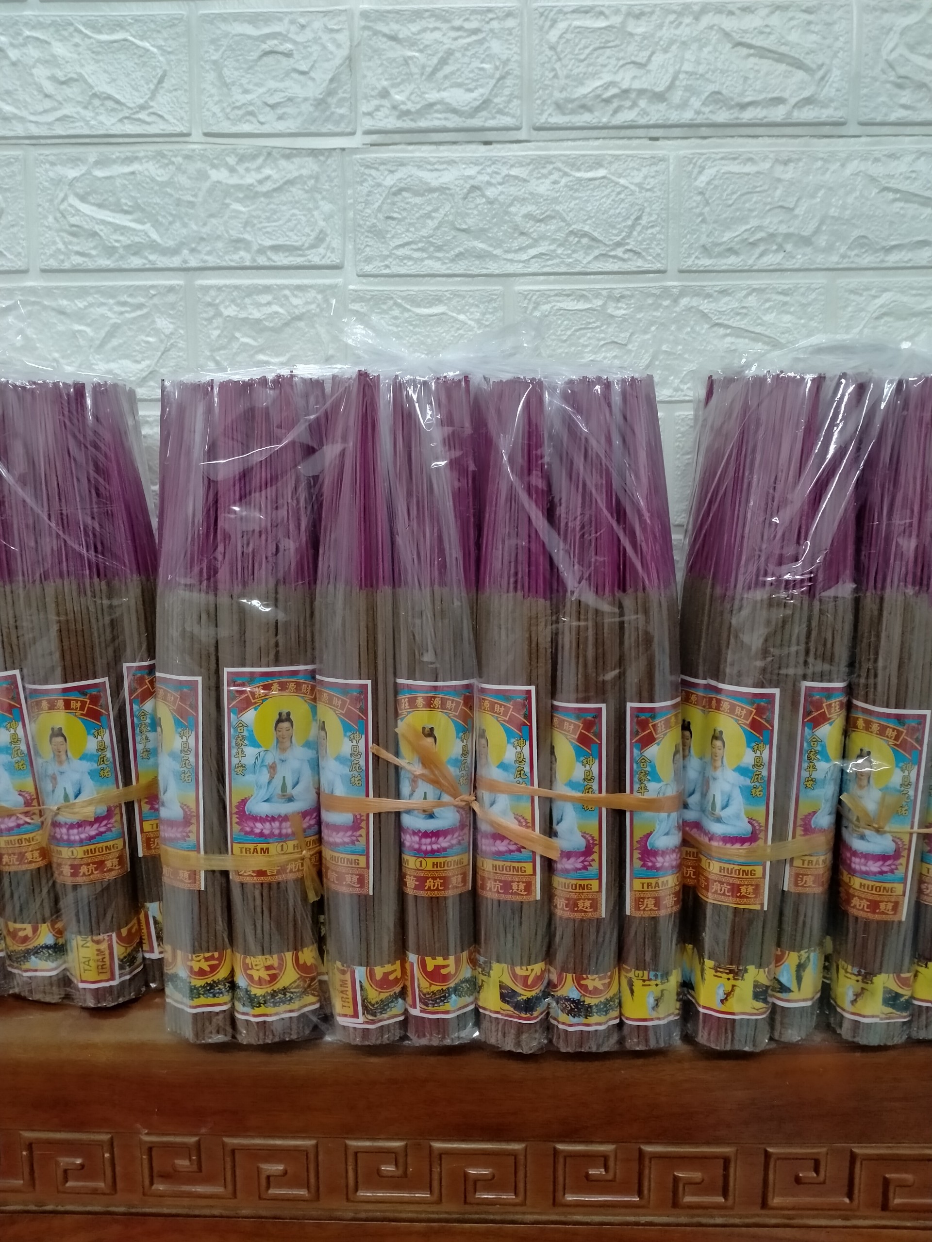 1 kg nhang trầm hương huế + TẶNG 05 NỤ TRẦM Vĩnh Thuận Phát ( NHANG SẠCH THƠM DỊU NHẸ ÍT KHÓI , 700 cây )