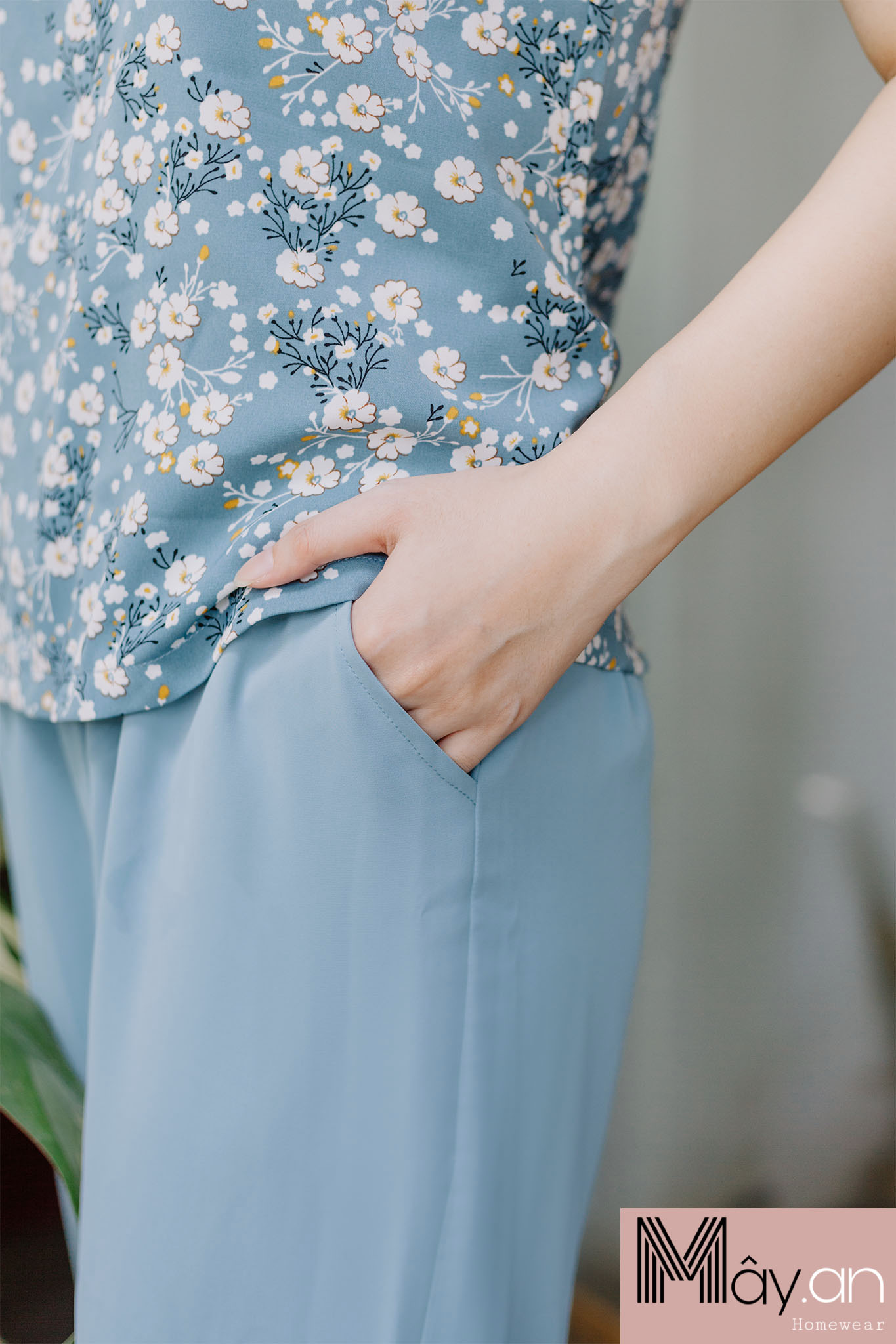 Đồ mặc nhà MÂY áo hoa sát nách quần dài lụa lạnh Hàn Quốc