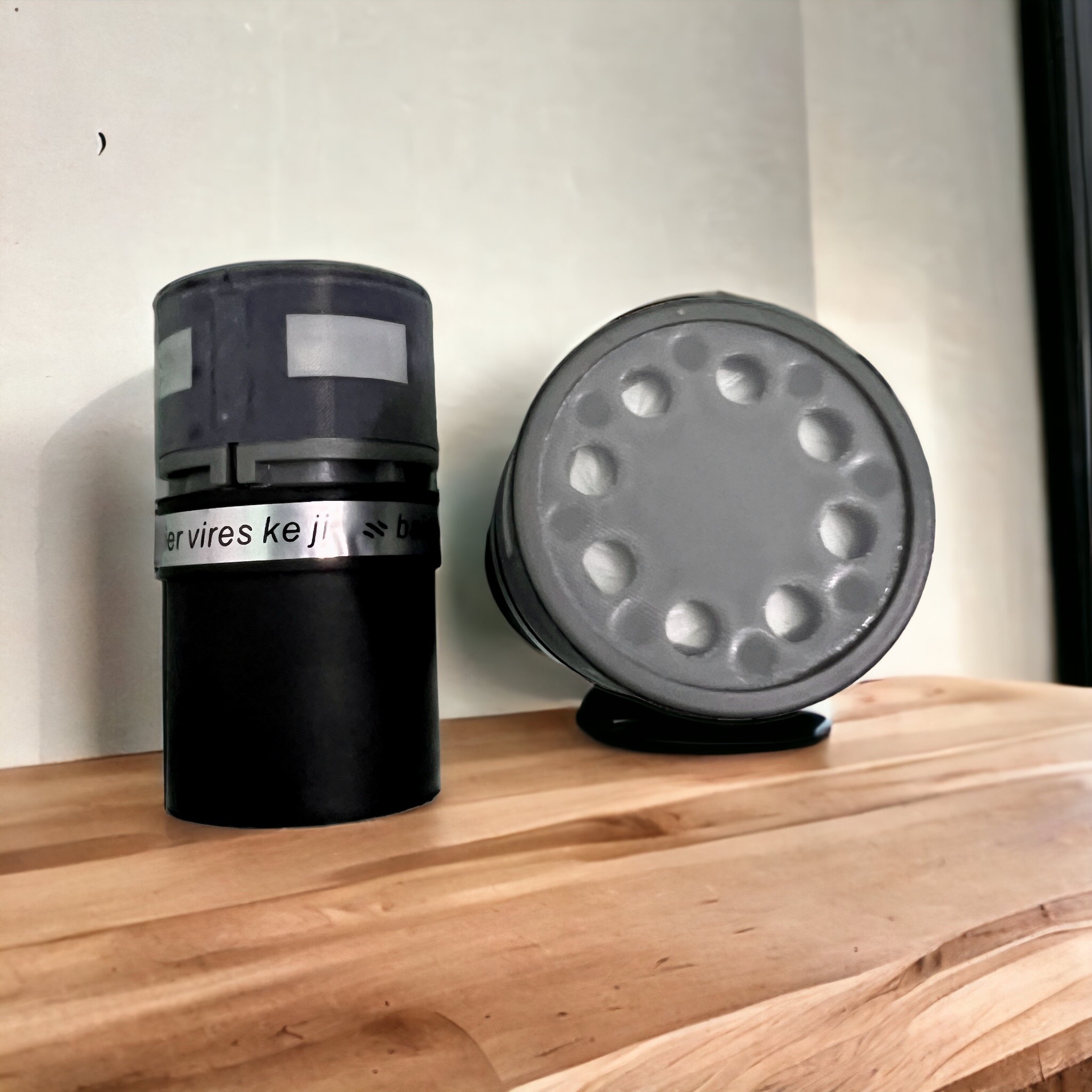 1 Củ Micro Baier K18 Từ Neo Tiếng Sáng