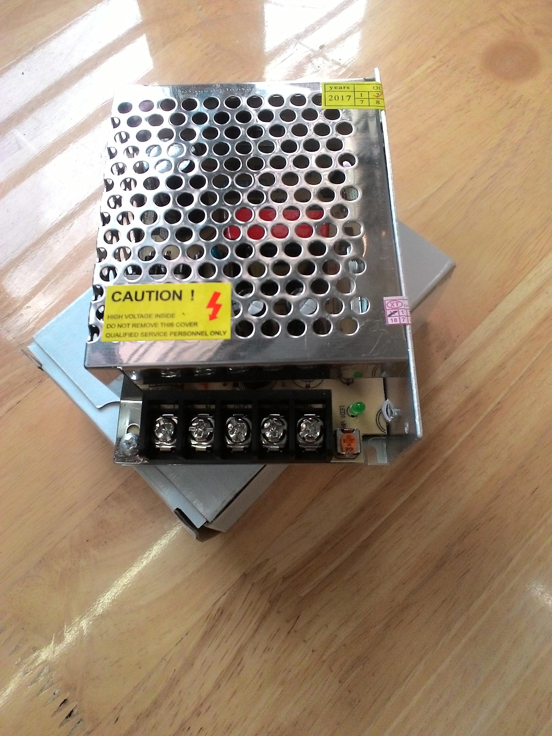 Nguồn điện 12V 5A
