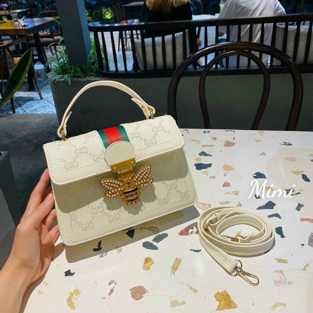 Túi Xách Nữ Đeo Chéo Con Ong Vàng