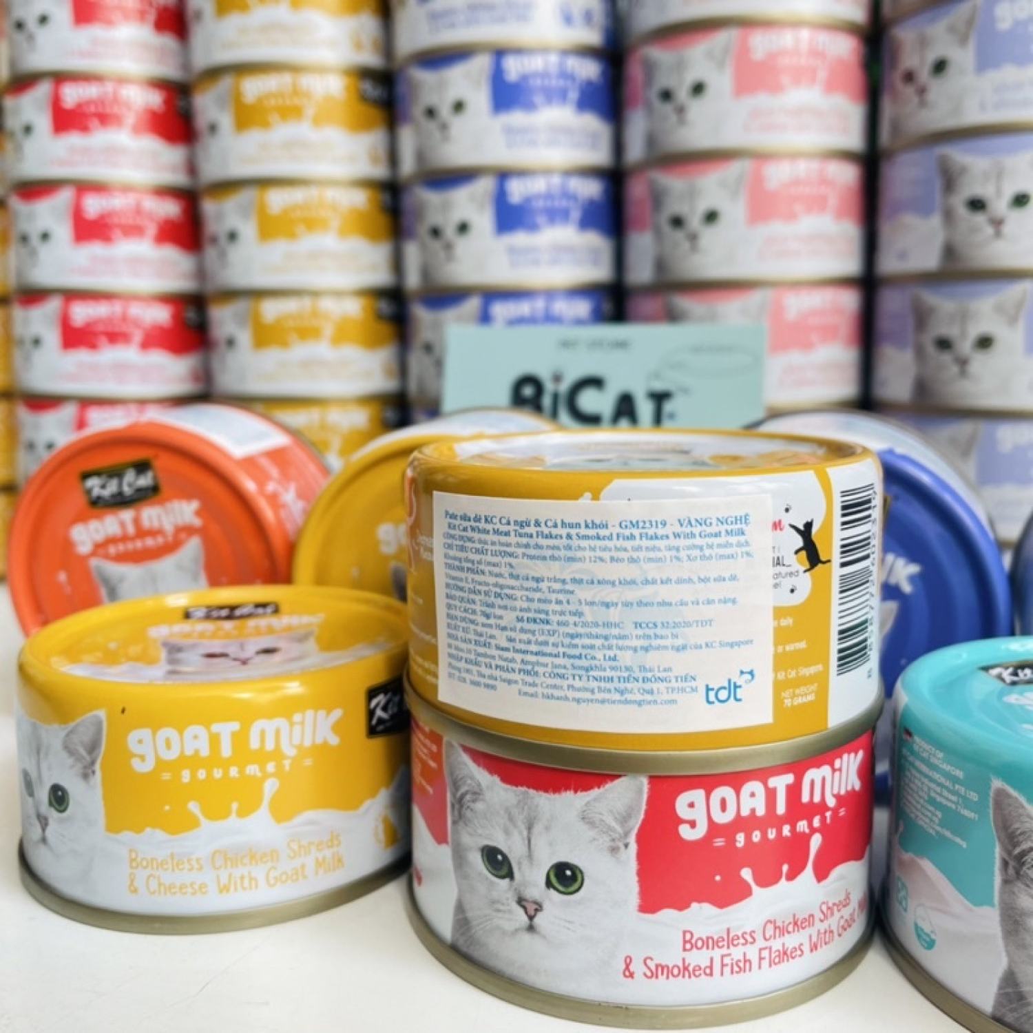 Pate KITCAT Goat Milk Sữa Dê cho Mèo mọi lứa tuổi Lon 70g