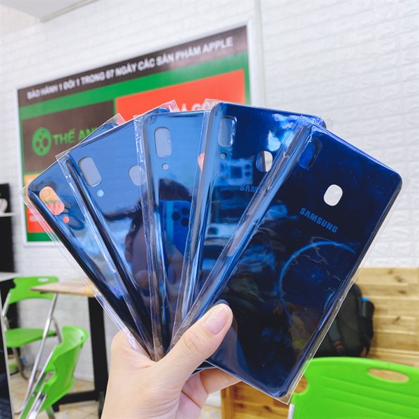 Nắp lưng Samsung A20 zin đẹp SM-A205