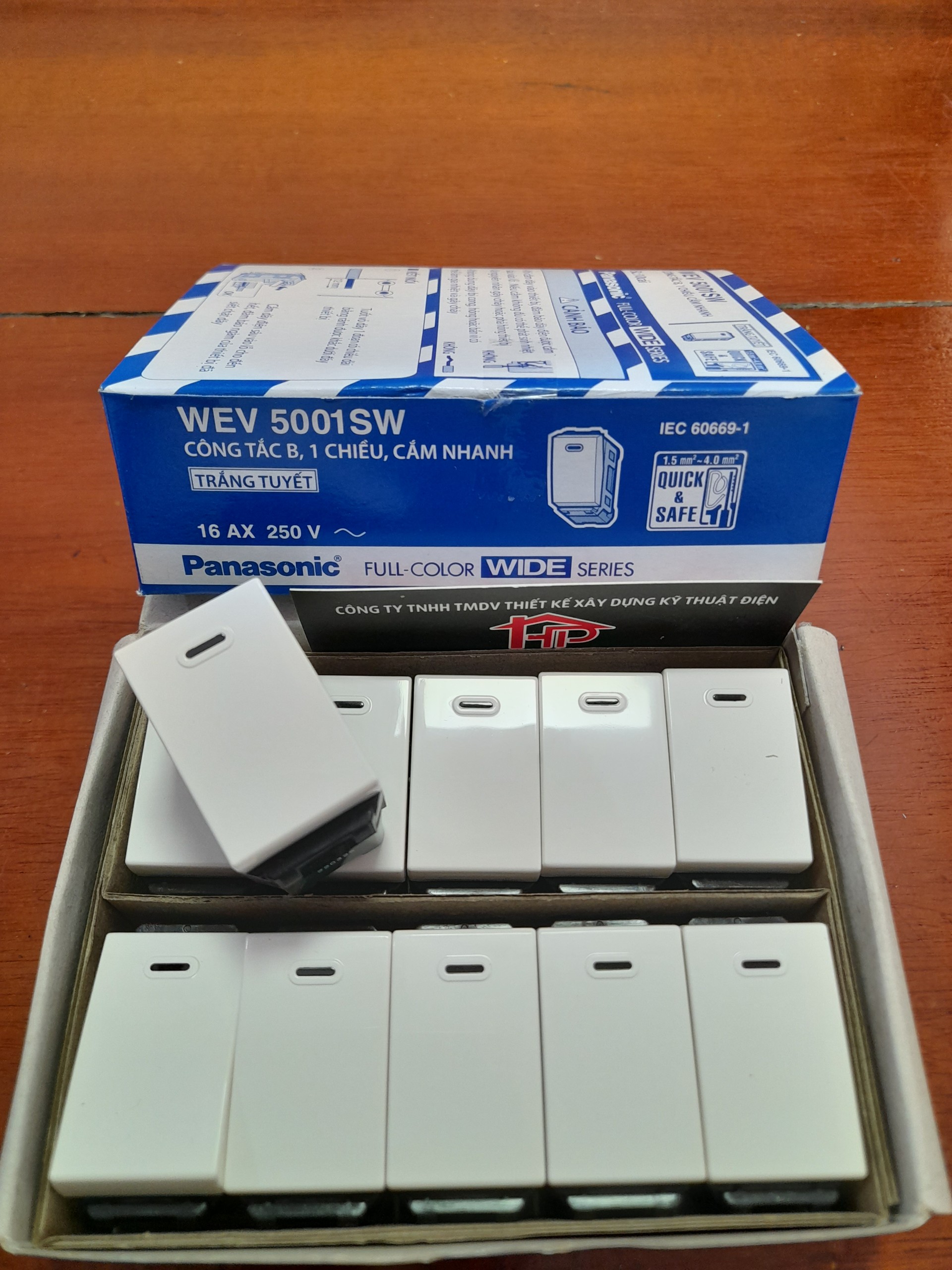 Công tắc Panasonic, ổ cắm hạt lớn Panasonic Wide Series