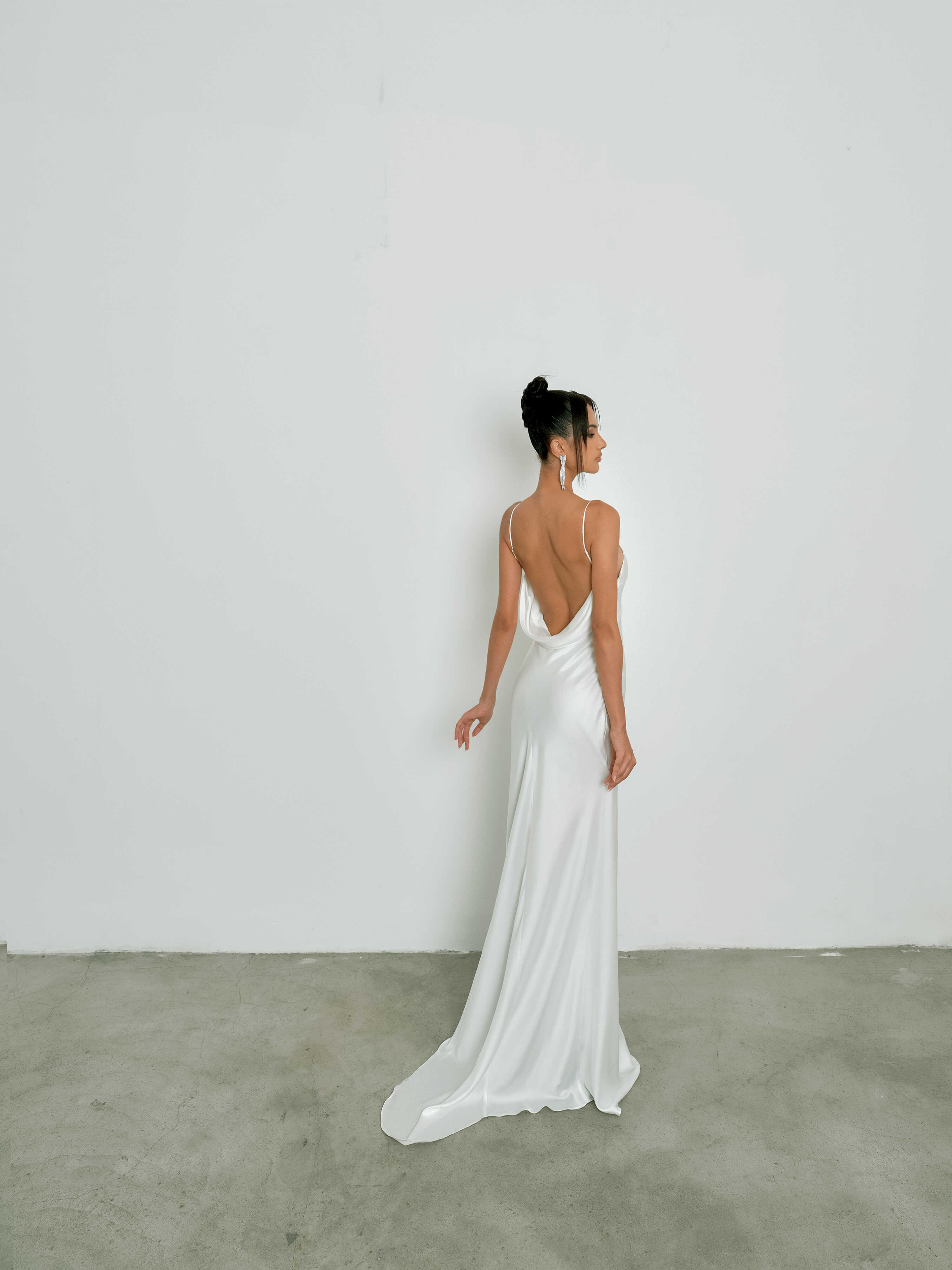 VÁY ĐỔ LƯNG ĐUÔI CÁ