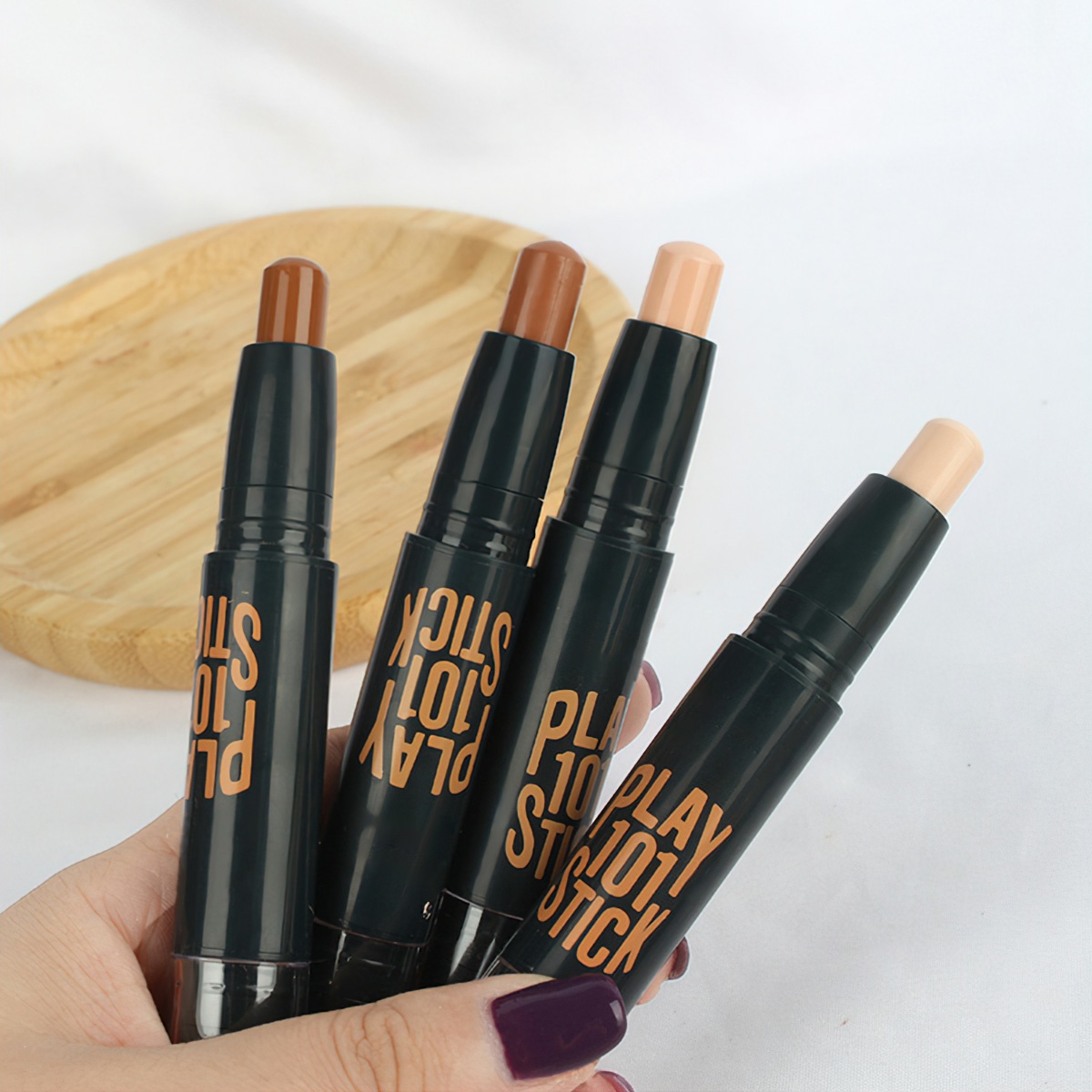 Bút tạo khối 2 trong che khuyết điểm tạo khuôn mặt chữ V BEAU4