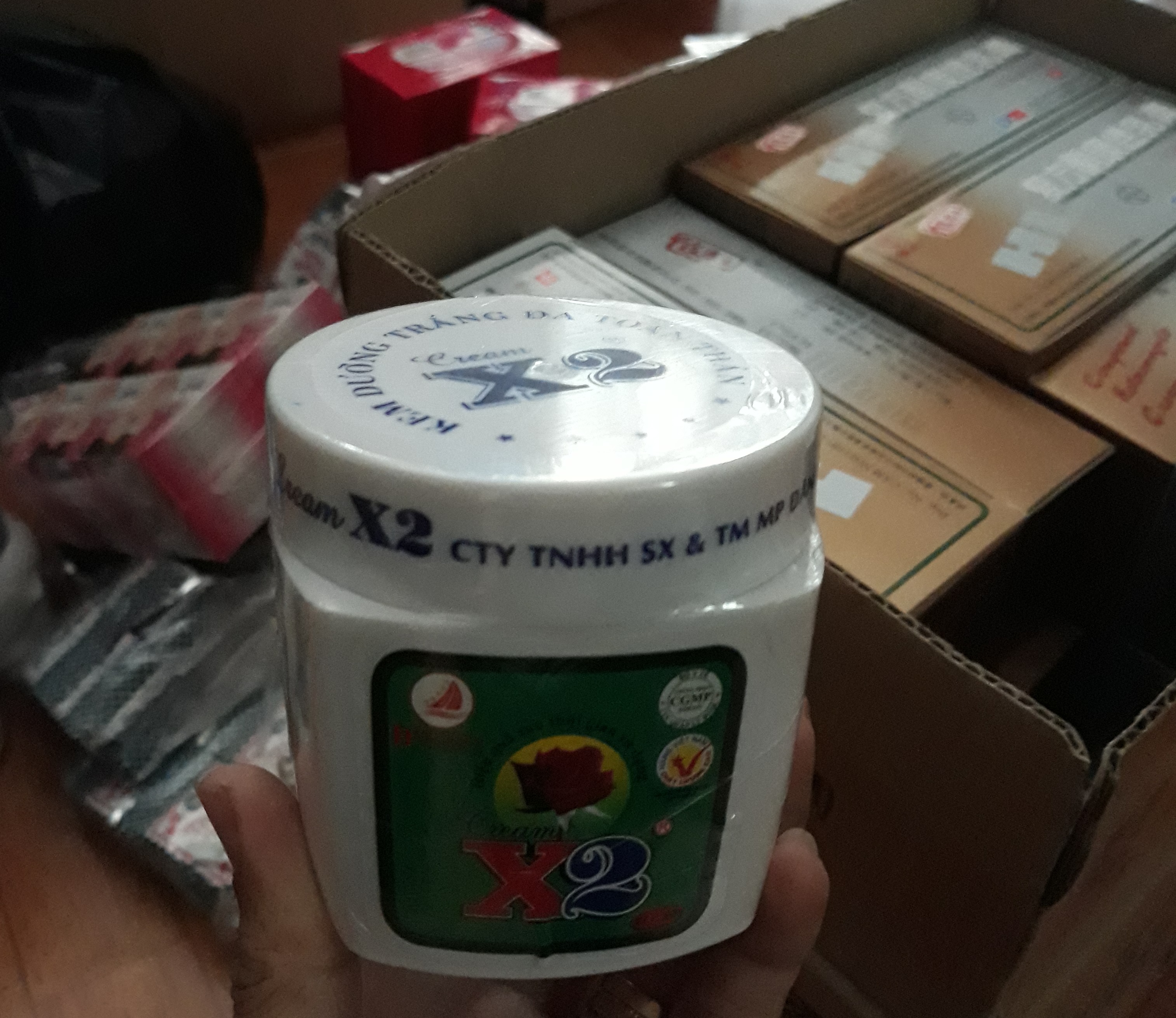 kem trắng da x2