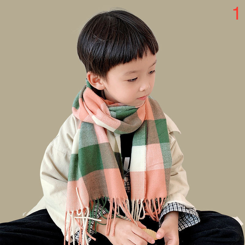 Khăn len choàng giữ ấm cho bé