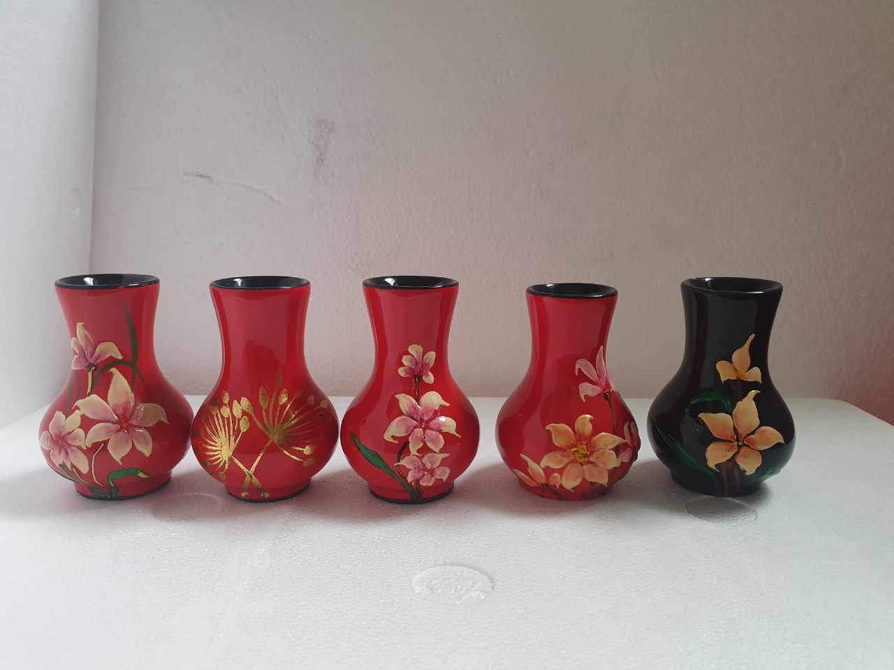 Bình sơn mài hút tài lộc họa tiết hoa cao cấp thanh bình lê size 10x7 cm