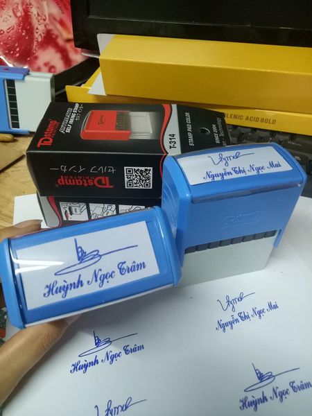 Con dấu khắc dấu chữ ký ,chữ ký kèm họ tên