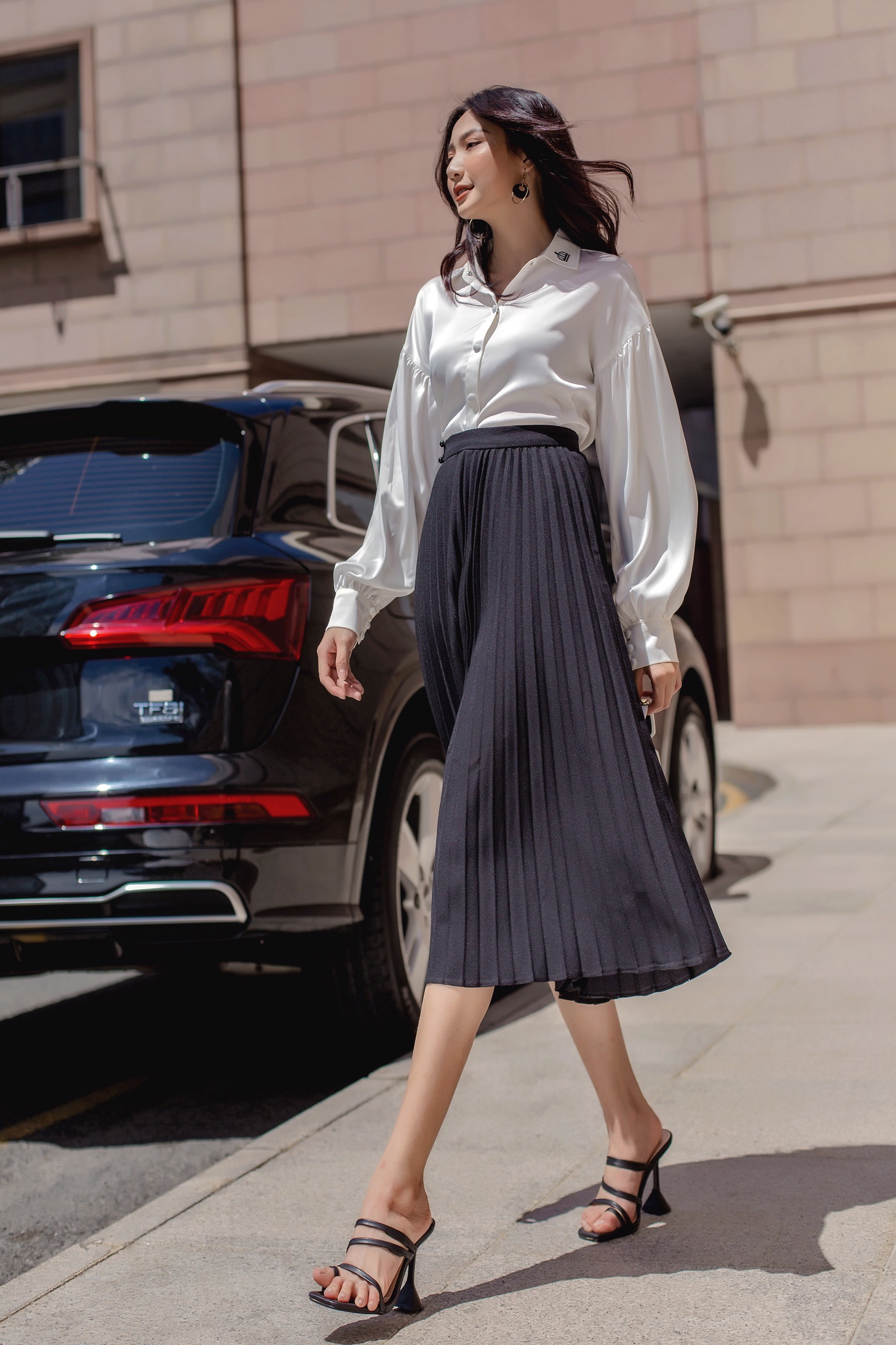 CLOTHESRACK - Chân váy lụa dập ly