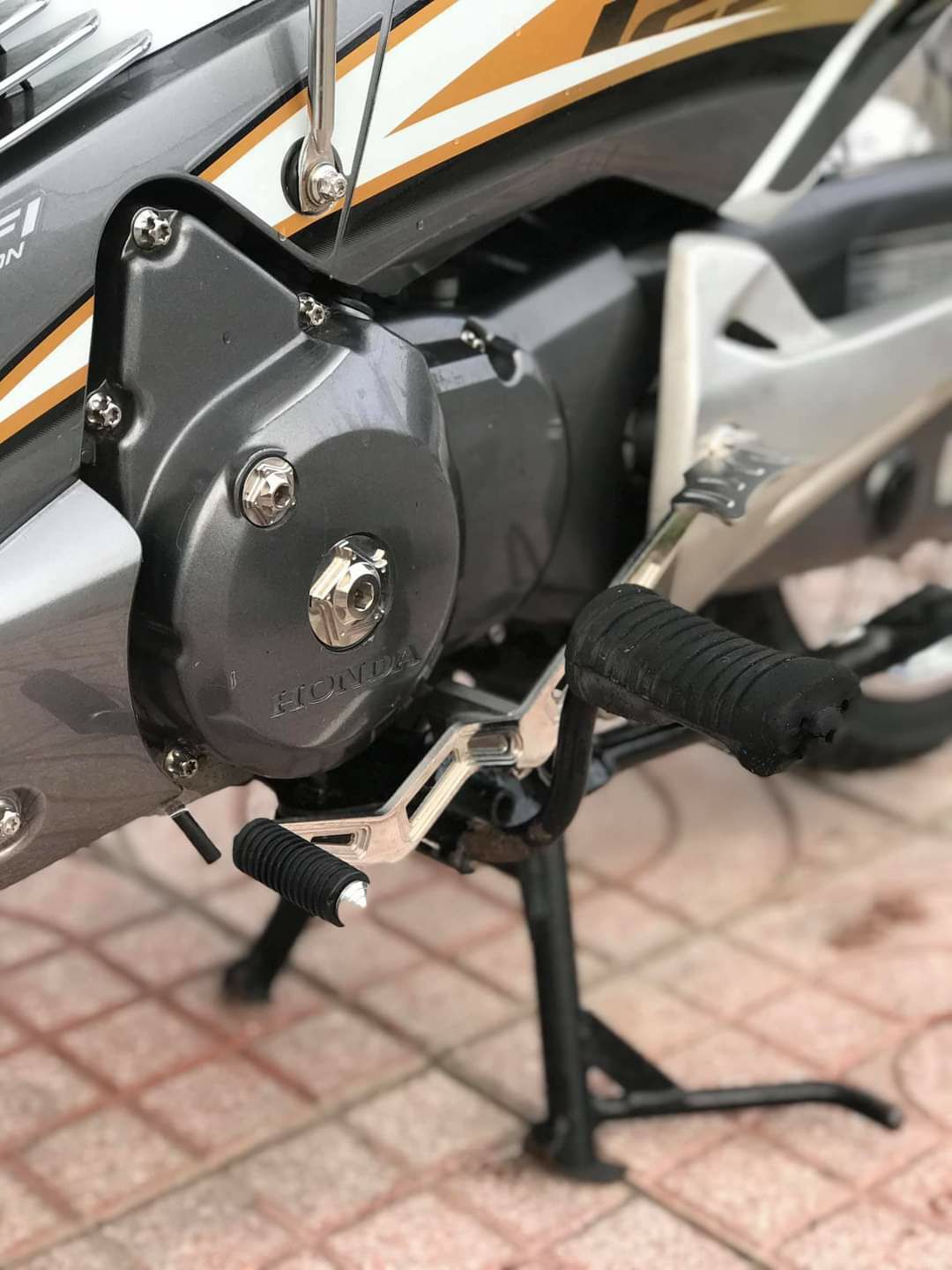 Lốc fu neo salaya 24c