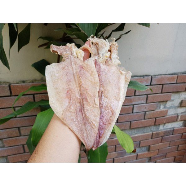 Khô mực ngon dày đặc sản cà mau , túi 500gr hút chân không
