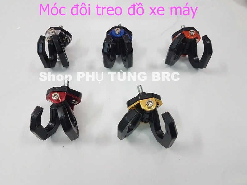 Móc đôi CR7 treo đồ xe máy