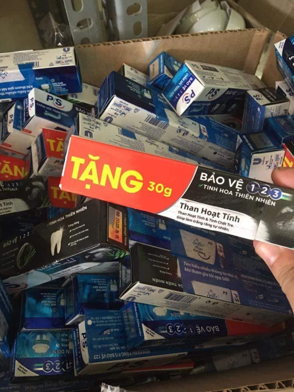 Combo 10 típ Kem Đánh Răng P/S Than Hoạt Tính (mini 30g)
