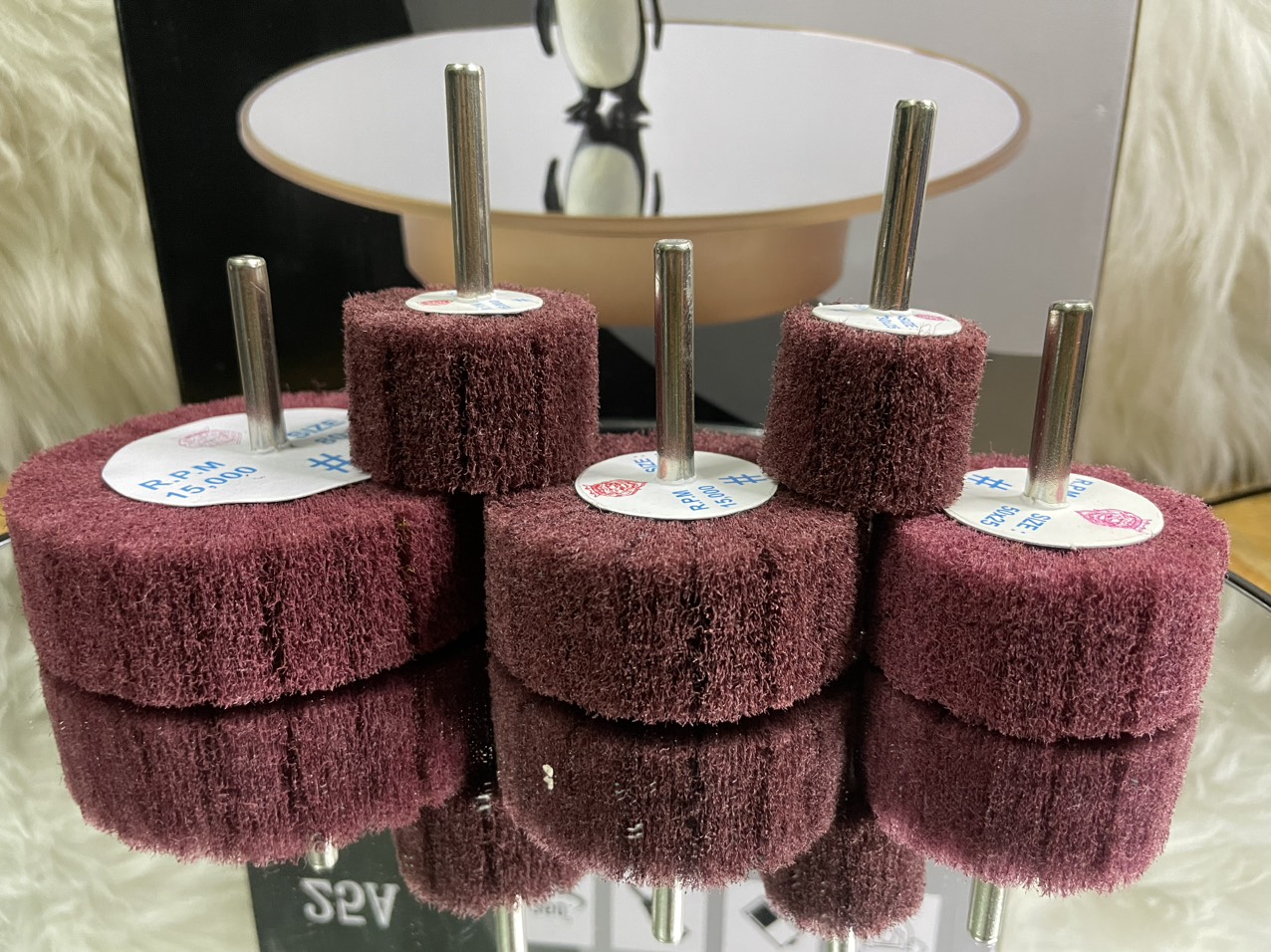 Nhám carem nỉ,Nhám trụ nỉ ,Nhám chuôi nỉ xanh đỏ kích thước 50x25mm cốt 6mm