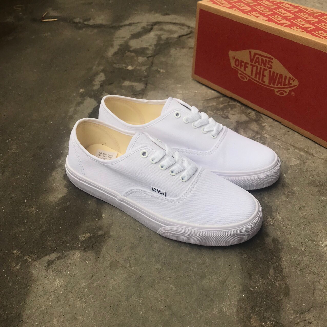 GIÀY VANS CLASSIC TRẮNG (Full box, tag)