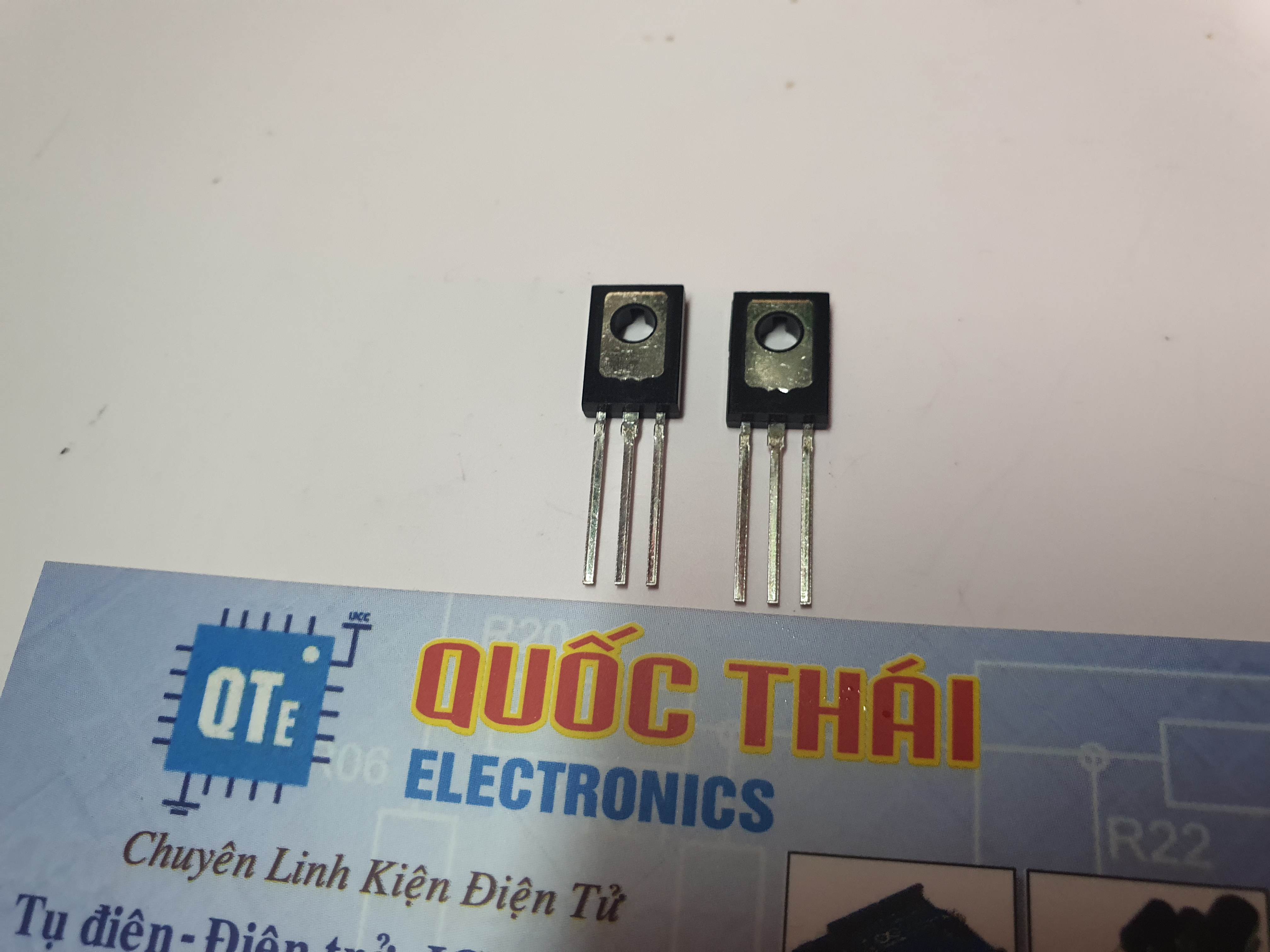 Combo 5 transistor D882